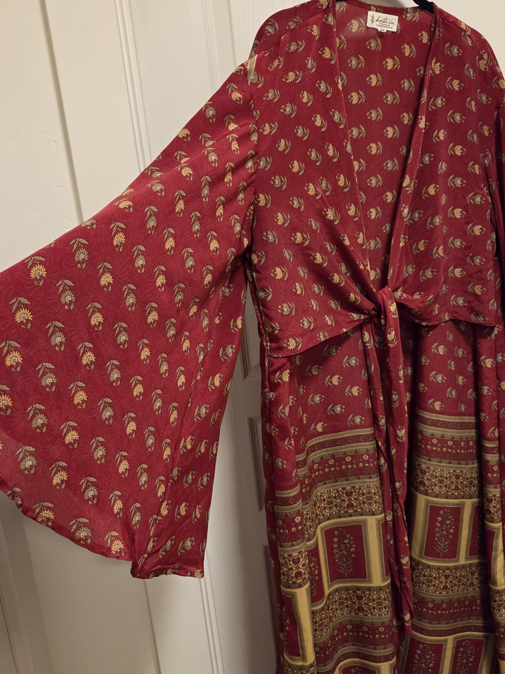 Kantha Bae Luxe Rasgulla Silk Spellbound Kimono